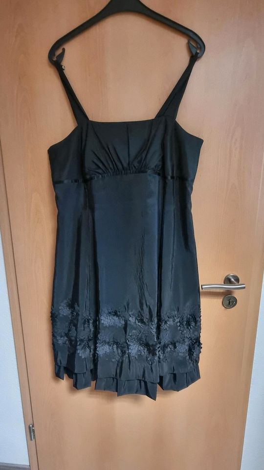 Festliches Sommerkleid Gr. 48 in Lemgo