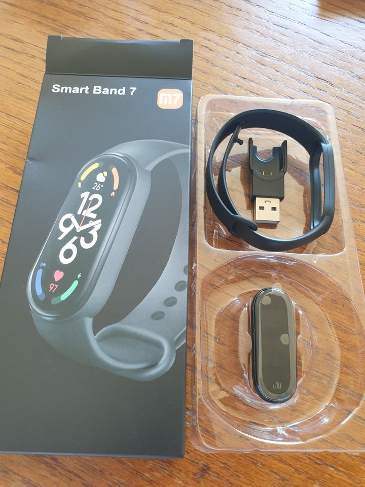 Gesundheits- und Fitness Tacker " Smart Band 7 " in Erftstadt