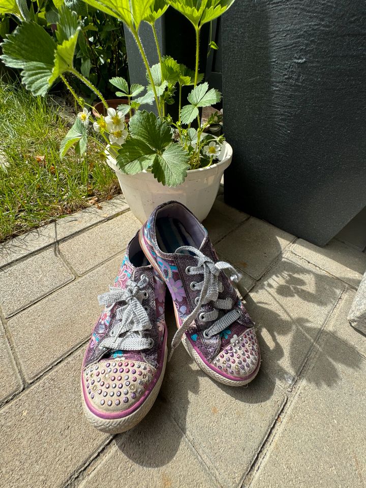 Mädchen Sneaker Größe 32 Skechers Blinker Lichter Glitzer Twinkle in Nidderau