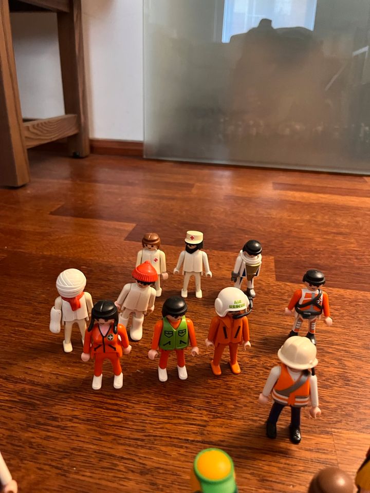 Playmobil Figuren über 90 Stück , Einzel Kauf möglich in Berlin