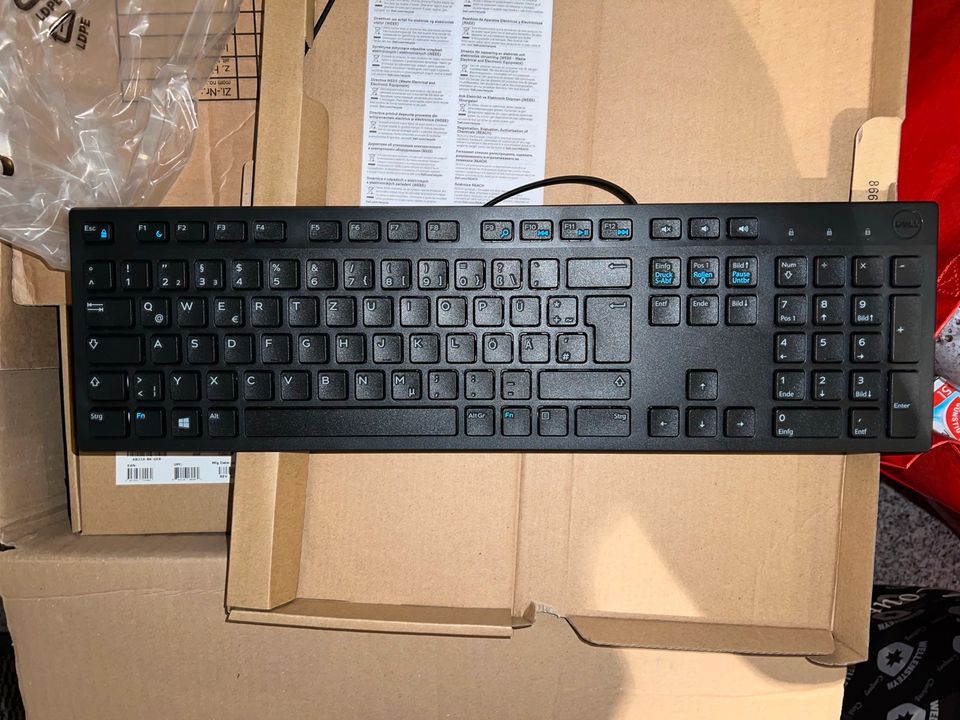 Dell USB Tastatur NEU in Freiburg im Breisgau