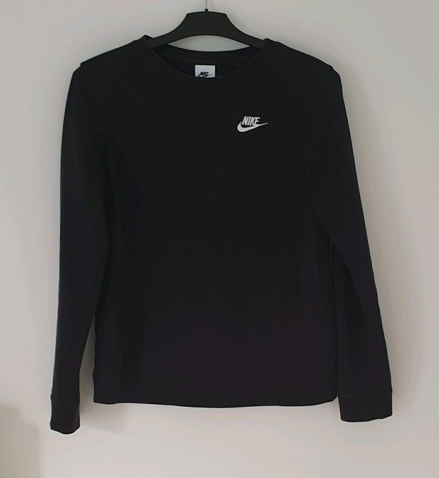 Nike  Sweatshirt  Gr 158-170 in Neumarkt i.d.OPf.