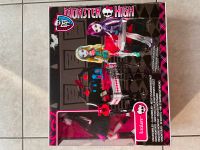 Draculaura Monster High Figur und Bett im Set Nordrhein-Westfalen - Hamm Vorschau