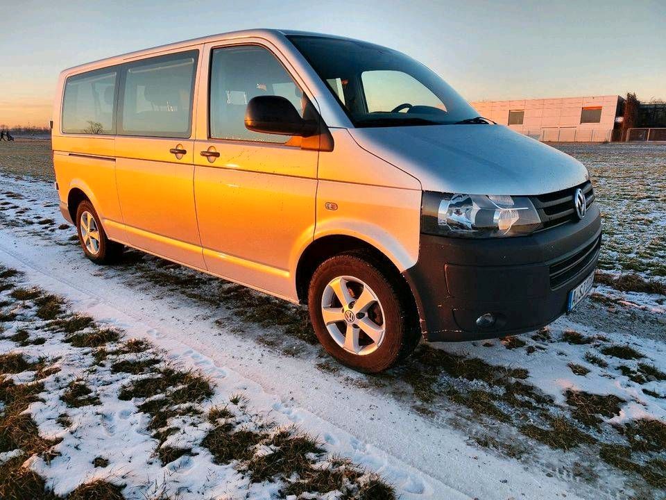 Autovermietung Anhängervermietung Busvermietung Mietwagen in Königsbrunn