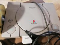 Playstation 1 mit Controller und Spielen Nordrhein-Westfalen - Köln Vogelsang Vorschau