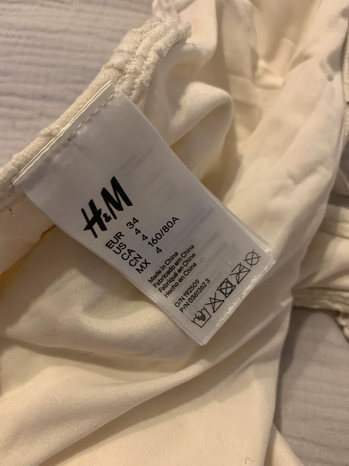 H&M Badeanzug Monokini weiß floral bestickt 34 XS in Burscheid