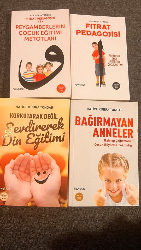Hatice Kübra Tongar Kitab Bücher Buch 4 Stück in Köln
