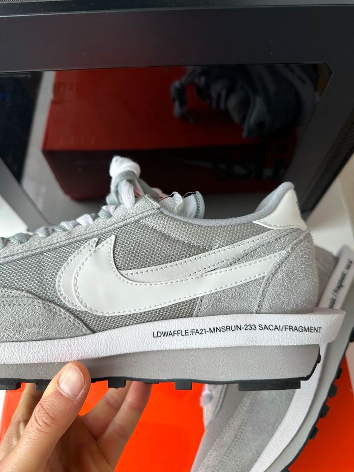 Nike LD waffle sacai fragment grey Gr: 44.5 in Neunkirchen am Sand