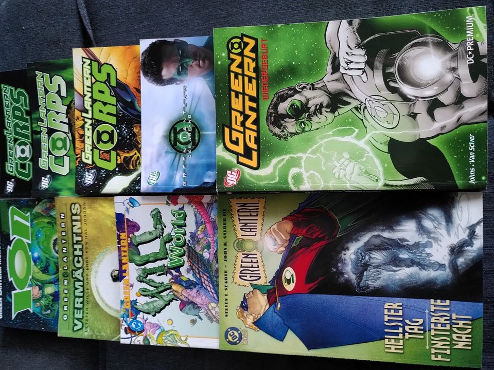 RIESEN GREEN LANTERN PAKET COMICS & FIGUREN in Kassel