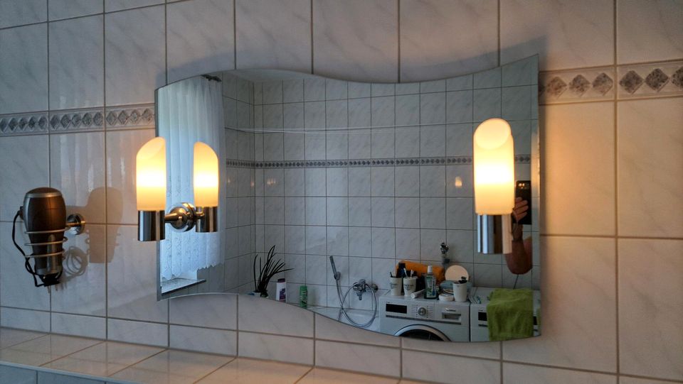 Badspiegel mit LED-Beleuchtung in Leinefelde