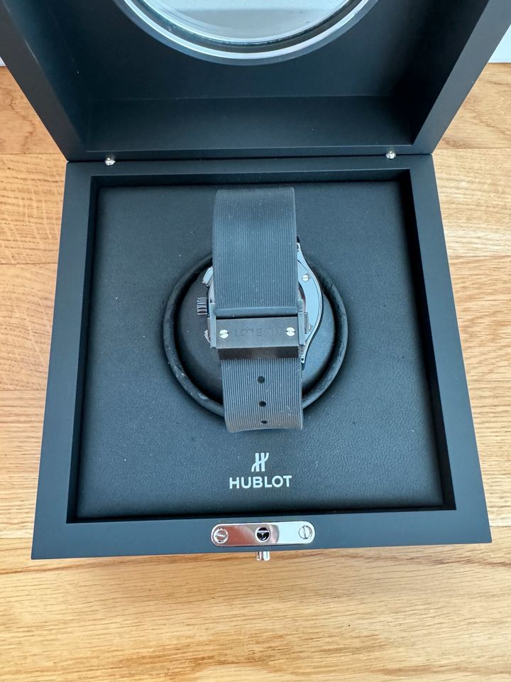 Hublot Aerofusion Black Magic 45mm in München