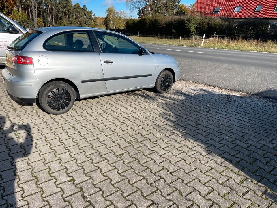 Seat Ibiza 1,4l 75ps Anfängerauto Winterauto Kleinwagen in Kammerstein