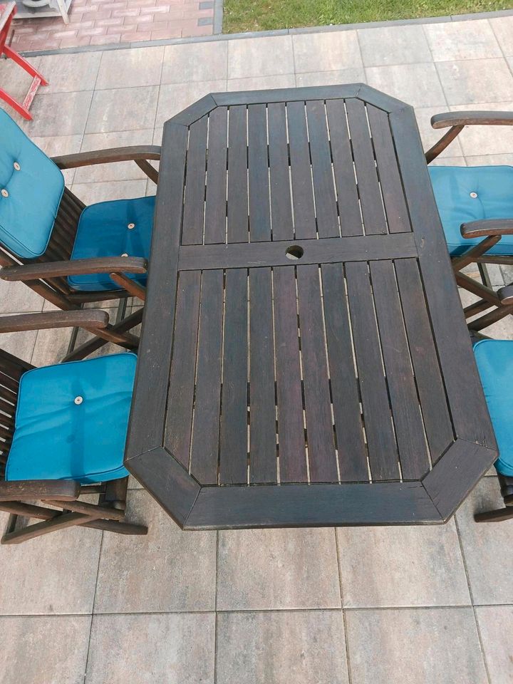 Gartenmöbel,  Holz Tisch mit 4 Stühlen Jutlandia in Roding