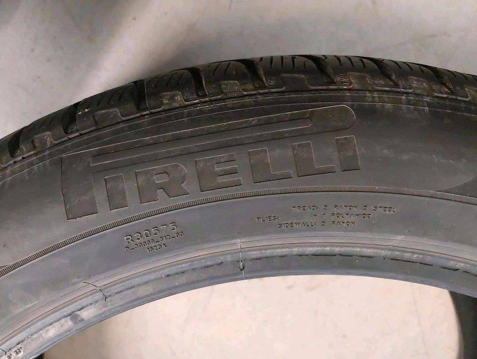 2x 305 / 40 R20 112V Pirelli Winterreifen in Stuttgart