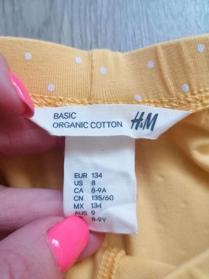 Mädchen Capri Leggings von H&M Gr. 134 in Bitburg