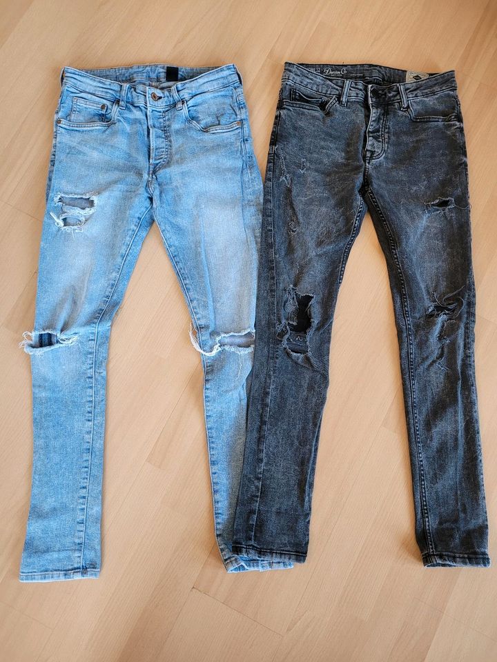 Coole Jeans für Jungs Größe 176 - 2 Stück in Zerbst (Anhalt)