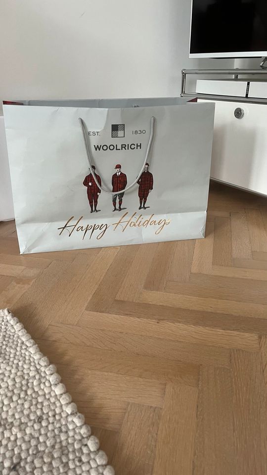 Gepflegter Woolrich Arctic Parker Mantel S oliv grün Daunen in Köln