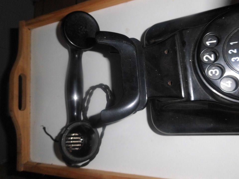 Antikes Post Telefon in Jever