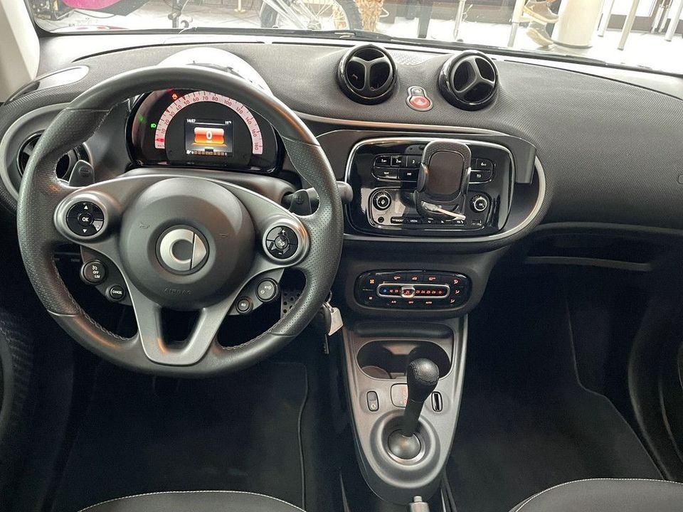 Smart fortwo passion, 2.Hd., Autom., Klima, Sitzh. in Burgwedel