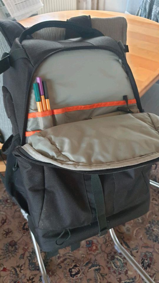 Lowepro  Kamera-Rucksack in Neuhausen