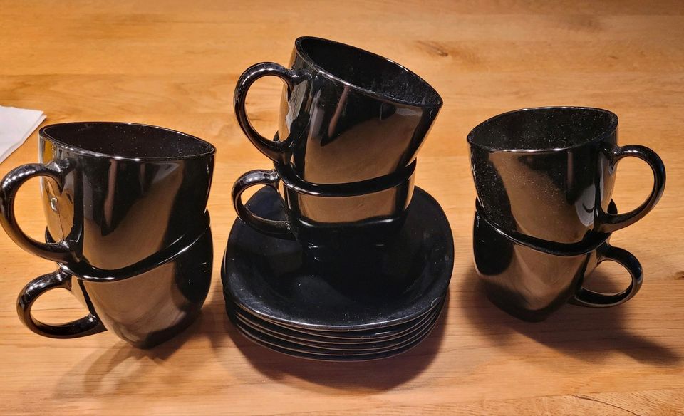 Schwarze Kaffeetassen Set im guten Zustand in Gremmendorf