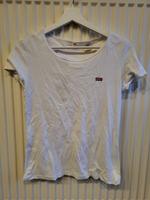 T-Shirt Levis Größe M Bayern - Thurmansbang Vorschau