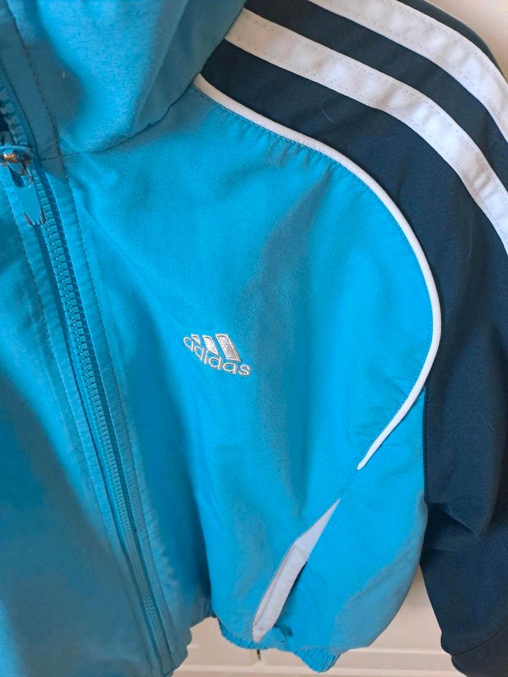 Adidas Sportjacke dünn in Warendorf