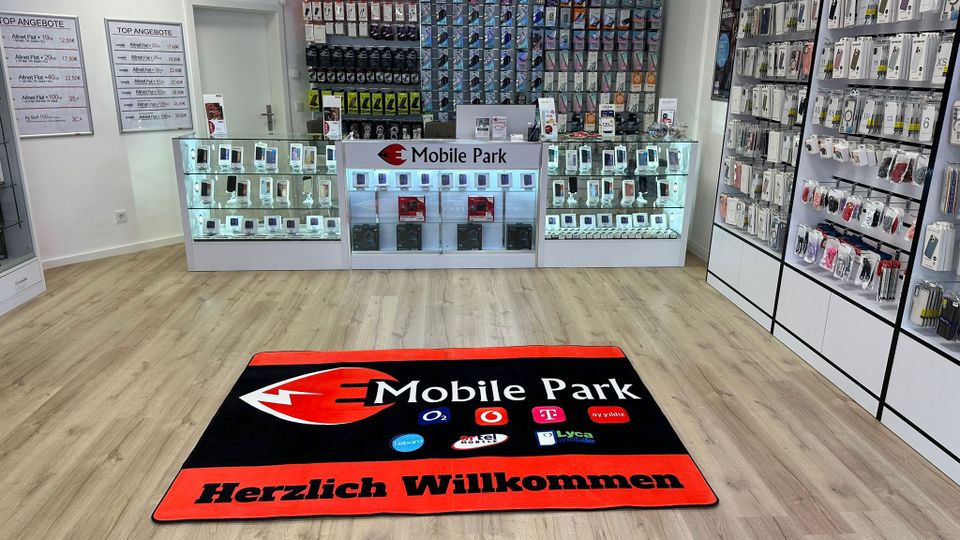 Hochwertige Ladeneinrichtung: Ladenbau - Messebau für Smartphones in Hamburg