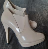 Jumex High Heels Pumps Schuhe Lack Damen 38 beige Neuwertig!!! Baden-Württemberg - Kißlegg Vorschau