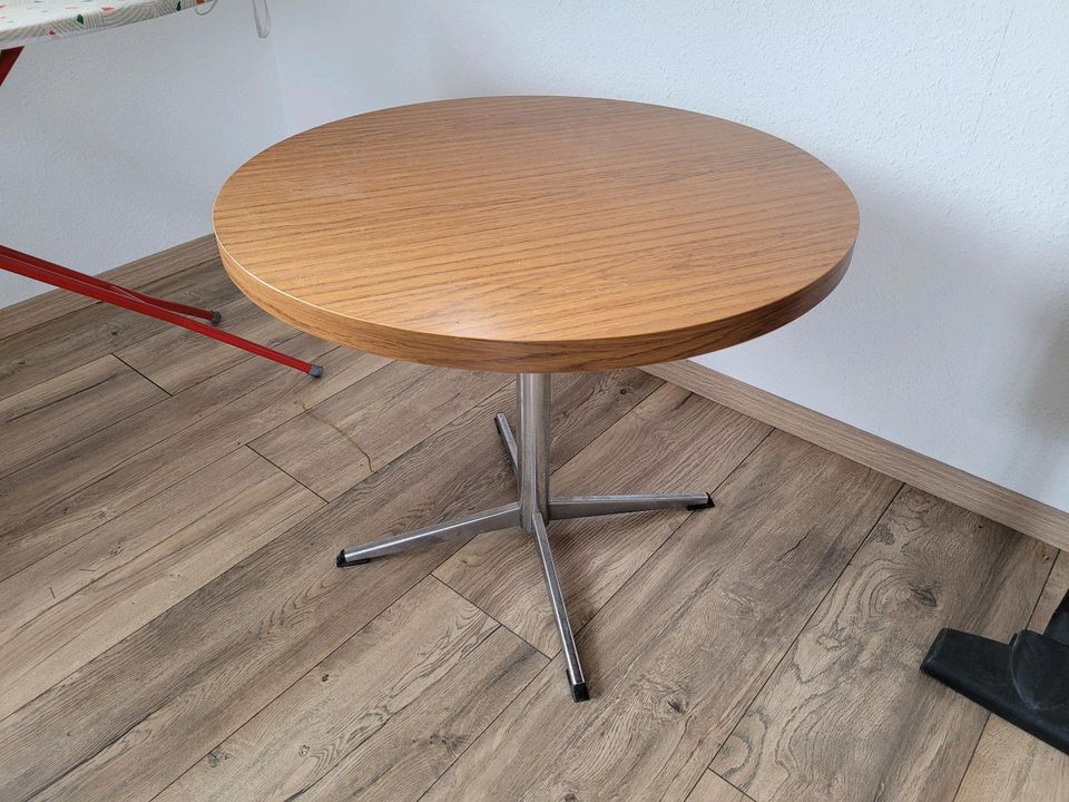 DDR Tisch Beistelltisch Holz 60er 70er retro vintage alt rund in Zwickau