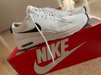 NIKE Air Max Thea Damen - Gr. 36 in weiß Bayern - Grafenau Vorschau