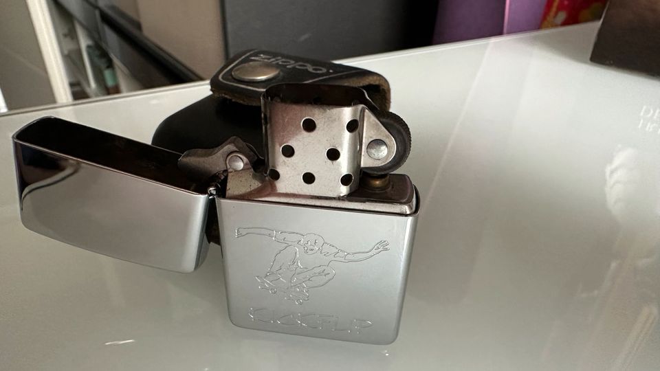 Zippo Feuerzeug mit Ledertasche in Oberhausen