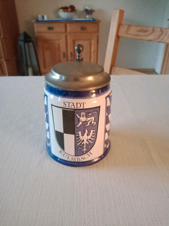 Älterer Bierkrug mit Zinn-Deckel 0,5 l in Feucht