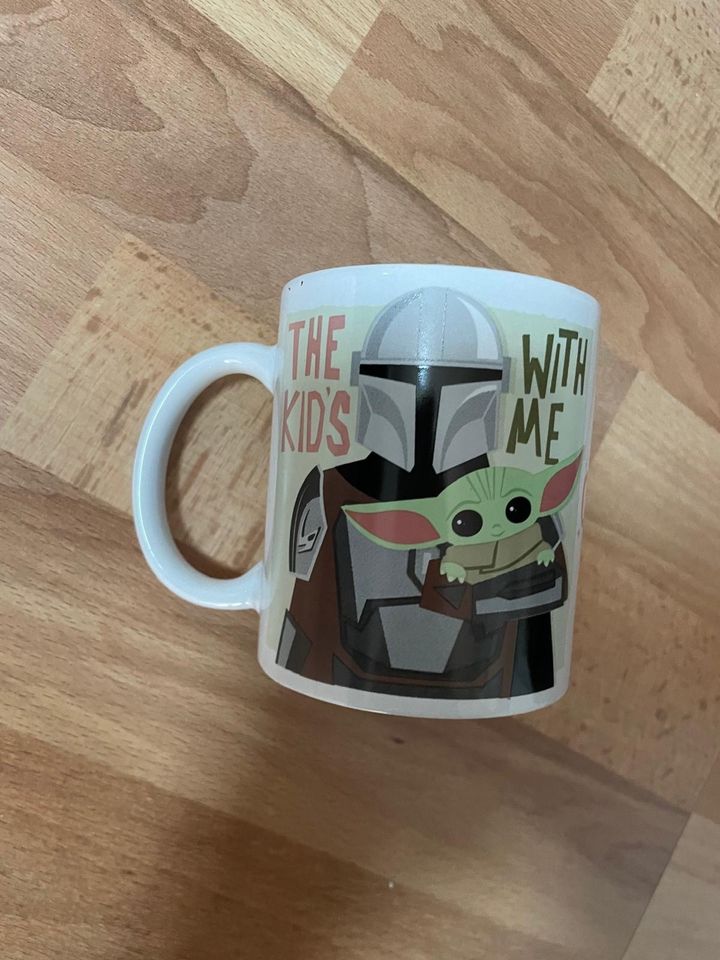 Baby Yoda Tasse in Frankfurt am Main