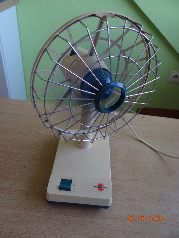 VINTAGE Ventilator Progress Tischventilator blau/weiß in Elmshorn