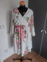 Weißes Kleid mit Blumen in Gr. 1XL Nordrhein-Westfalen - Voerde (Niederrhein) Vorschau