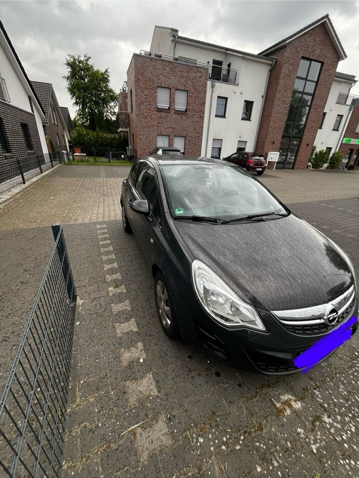 Opel Corsa D 1,2 in Moormerland