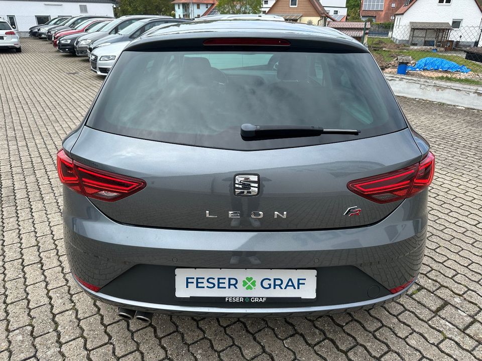 Seat Leon FR 2.0TDI ACC NAVI LED SITZHZG EINPARKHILFE in Heideck