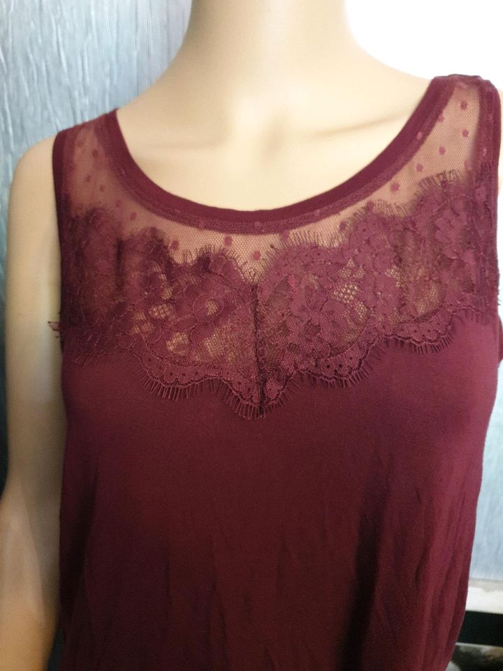 83# Top Schlafshirt bordeaux rot Gr M Spitze sexy in Norath