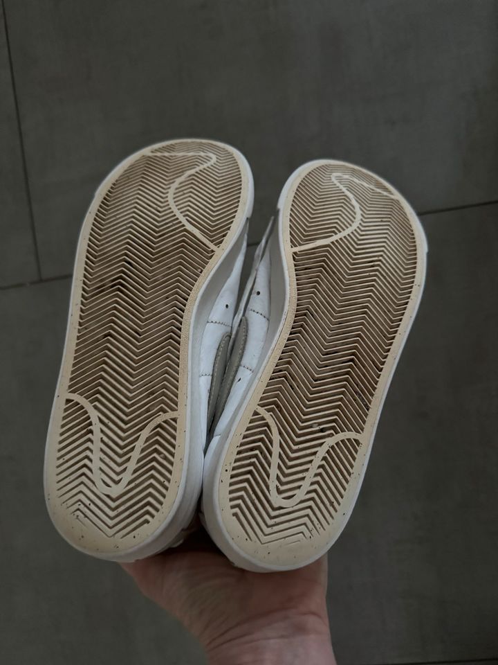 Nike Sneaker 38,5 gebraucht weiß in Heinsberg