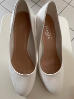 Brautschuhe / Weiße Pumps Nordrhein-Westfalen - Kürten Vorschau
