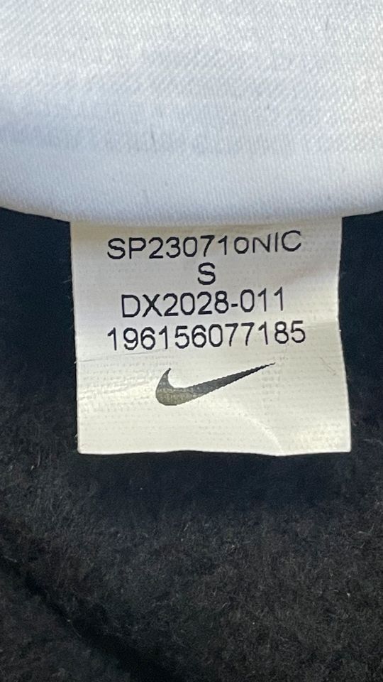 Nike Kapuzenpulli- S Schwarz in München
