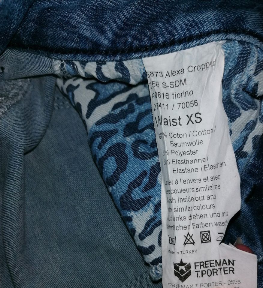 Freeman T. Porter Alexa Magic Cropped Jeans Gr. XS Mittelblau in Olbernhau