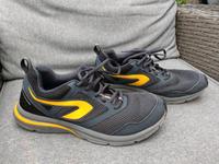 Turnschuhe Jungen/Herren Gr. 41 Brandenburg - Görzke Vorschau