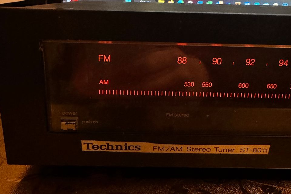 Technics ST-8011 FM/AM Stereo Tuner in Berlin
