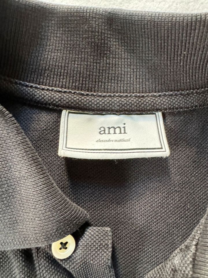 AMI Poloshirt schwarz in Schwaig