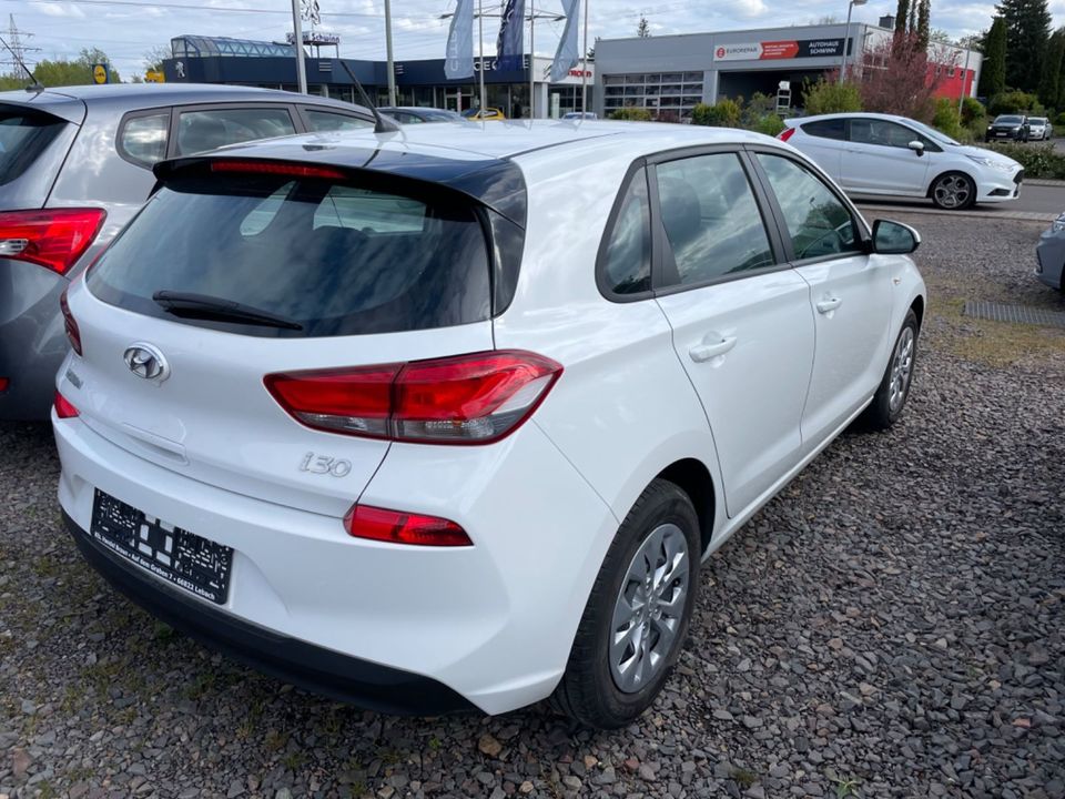 Hyundai i30 Pure in Lebach