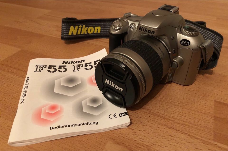 Nikon F55 Spiegelreflexkamera im Komplett-Paket in Siegburg