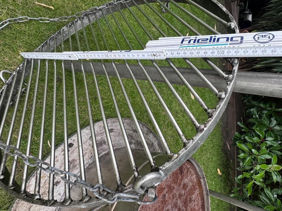 VA Edelstahl Schwenkgrill, Holzkohlegrill + Stehtische Handarbeit in Bremen
