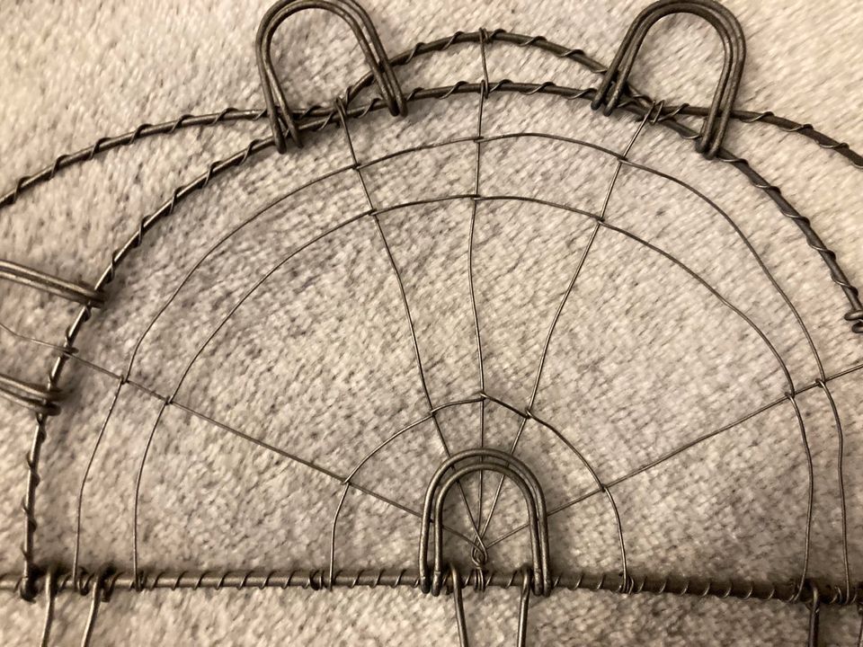 Wanddekoration | Schlüsselhaken | Drahtgeflecht in Friedeburg